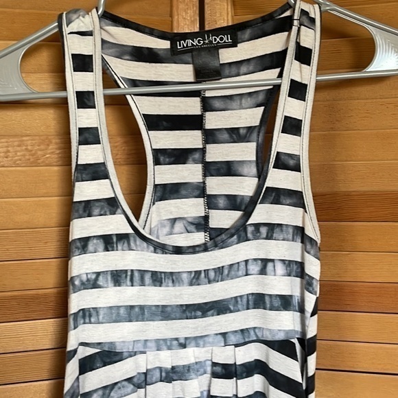 Living Doll swing tank size small - Picture 3 of 7